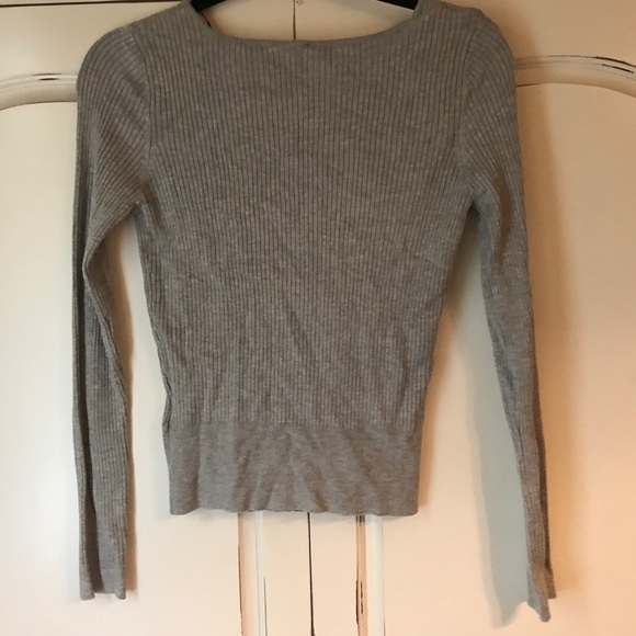Gray sweater - Picture 2 of 2